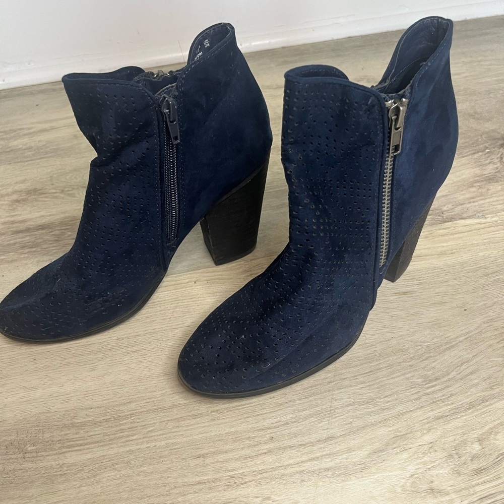 Carlos Santana Hacey Navy Blue Ankle Boots Side Zip Women’s Sz 7 M 3.5 Inch Heel